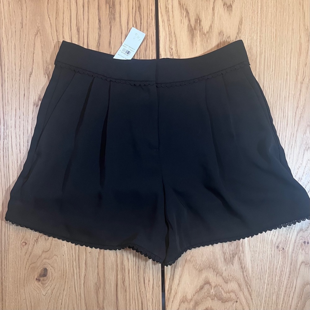 Ann Taylor Pleated Crochet Trim Shorts Women Size 0 Black Classic Preppy